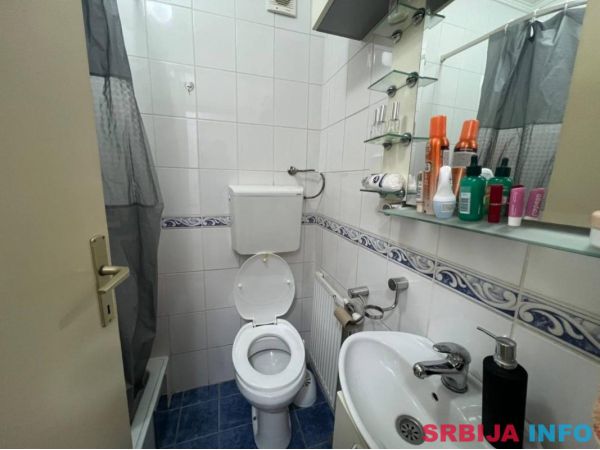Fantastican trosoban uknjizen stan