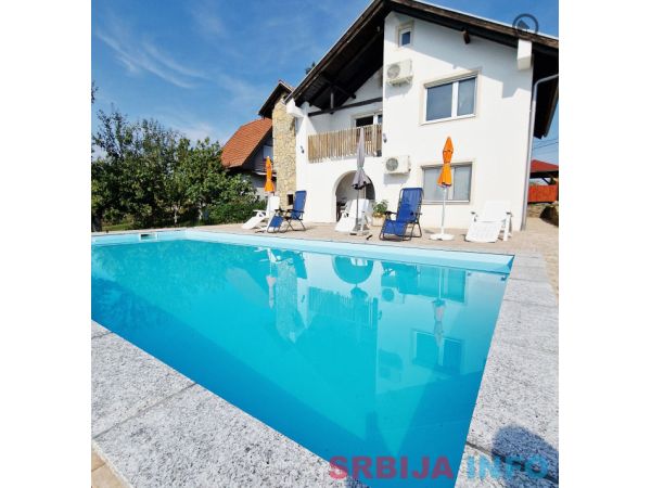 Trosoban Apartman Villa Bavaria Beograd Grocka