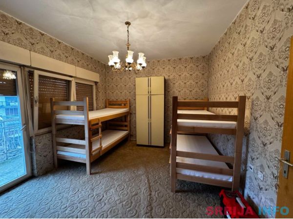 Smestaj za radnike u Starim Banovcima