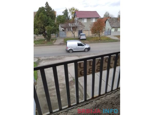 Prodajem proizvodno-stambeni prostor u Backoj Palanci