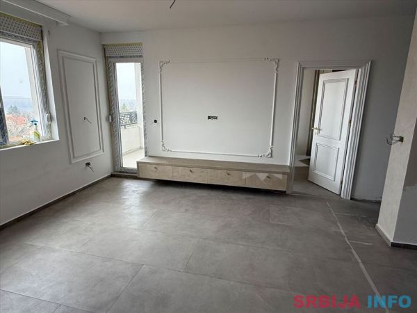 LUX stan sa pogledom na Dunav-Novi Banovci