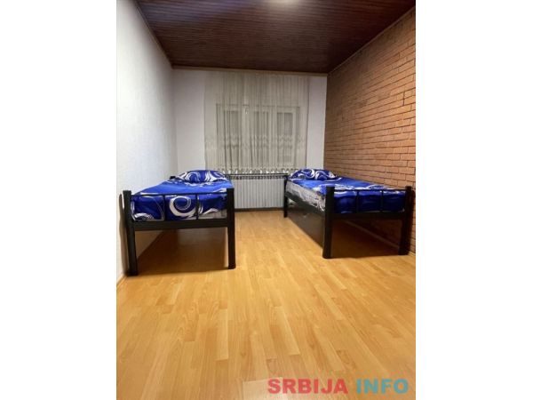 LUX smestaj za radnike-centar Batajnice