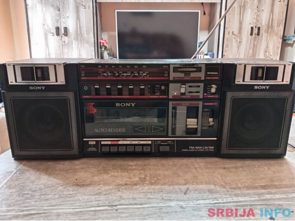 Radio kasetofon sony auto revers