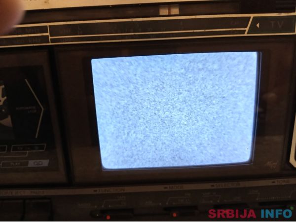 Uher radio kasetofon i tv