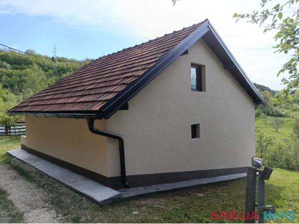 Vikendica 69 m2 na Zlatarskom jezeru Kokin brod 