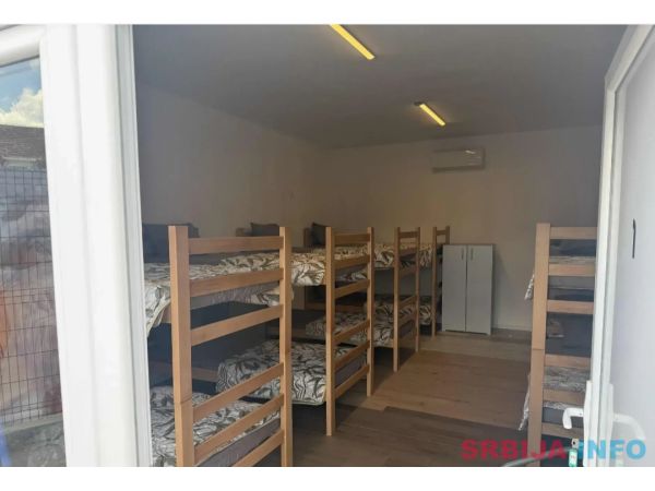 Smestaj za radnike u Dobanovcima