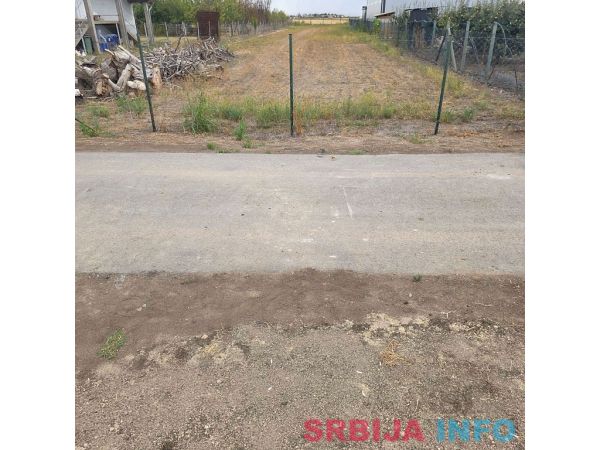Plac na prodaju u Bačkom Jarku