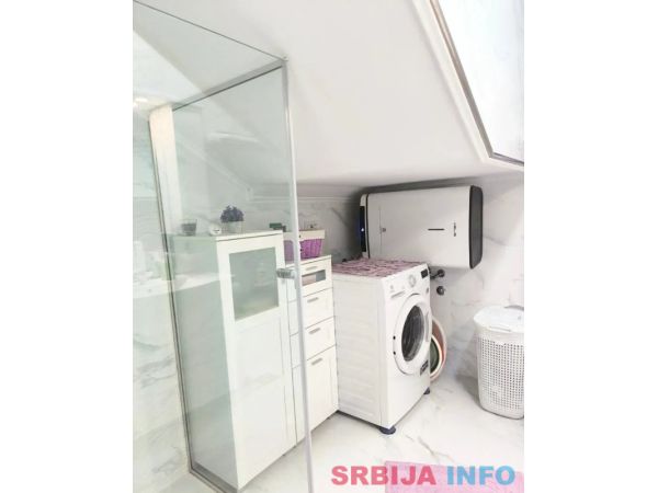 Prodaje se LUX stan na Telepu-Novi Sad