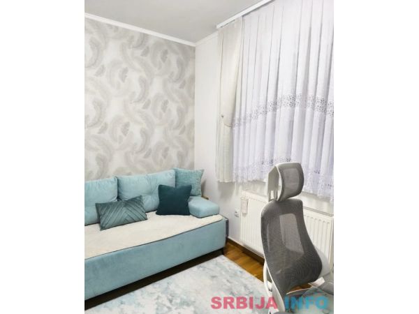 Prodaje se LUX stan na Telepu-Novi Sad