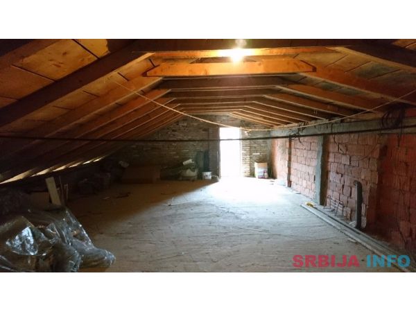 K-90 kuća spratna 87mkv+kuća sa lokalom