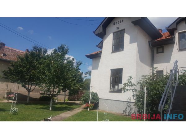 Prodajem kuću u centru Požarevca 860m2
