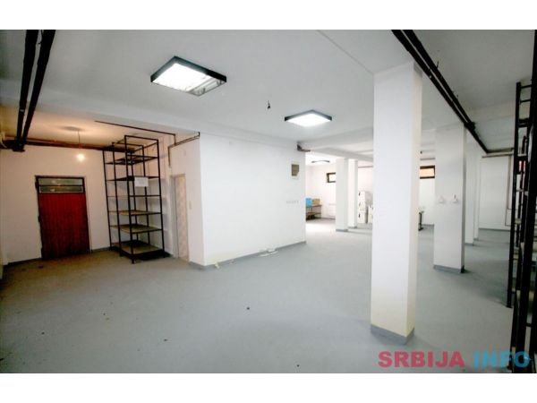 Magacin za izdavanje 140m2-Kaludjerica