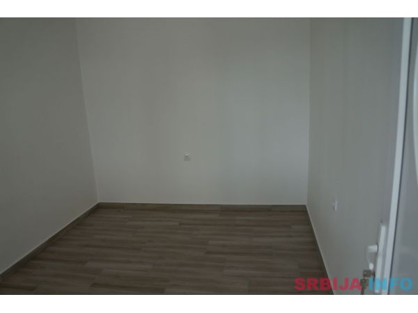 Izdavanje poslovnog prostora-Sombor