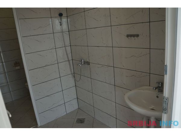 Izdavanje poslovnog prostora-Sombor