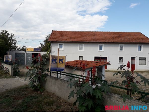 Magacin 260 kvadrata j magacin od 80 kvadrata