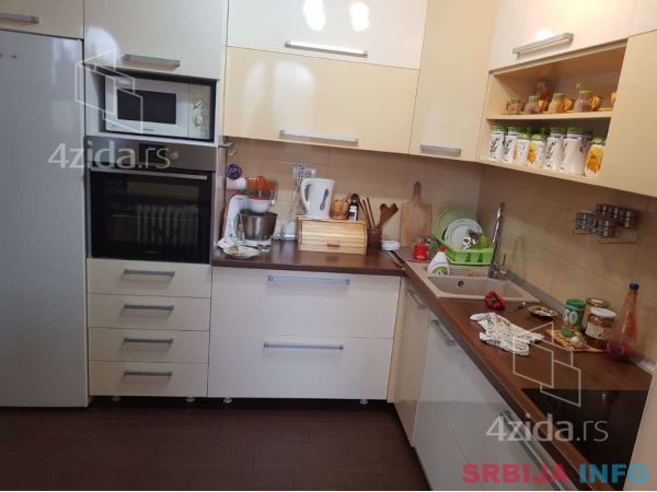 Troiposoban stan Novi Sad-Novo Naselje