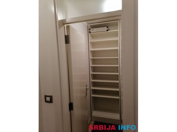 LUX 3.0,Suboticka, uknjizen, garaza, vlasnik