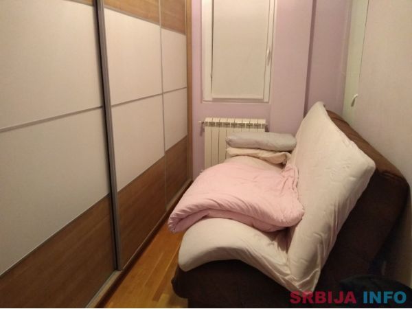 Prodajem 2.5-soban stan u Kragujevcu