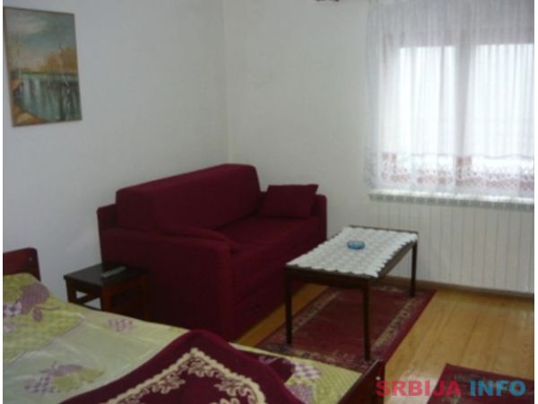Kuća 250 m2 Divčibare 