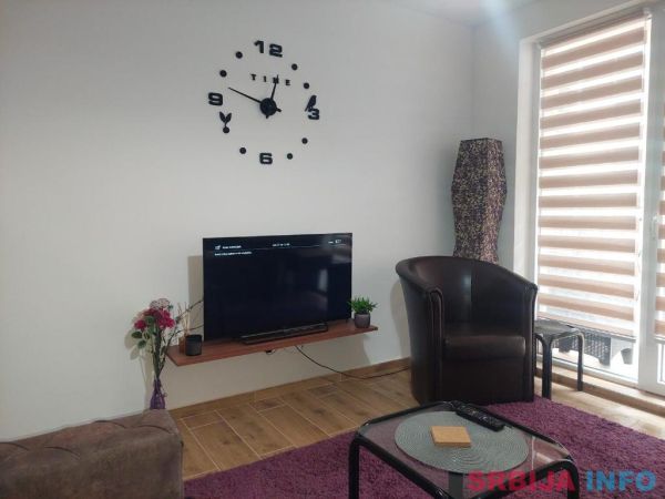 Prodajem apartman na Srebrnom jezeru