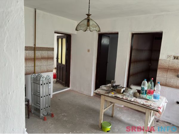Prodaje se kuca u Novom Knezevcu