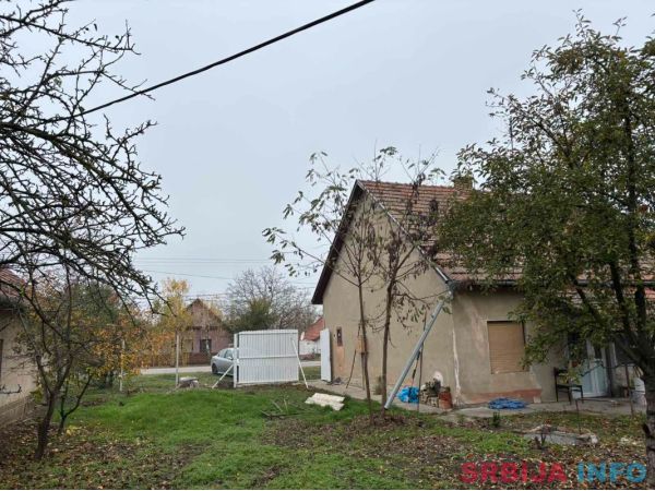 Prodaje se kuca u Novom Knezevcu