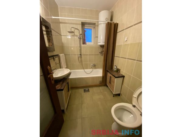 Na prodaju Moderna spratna kuća 200 m&sup2; na placu 530 m&sup2; | Novi Sad &ndash; Kl