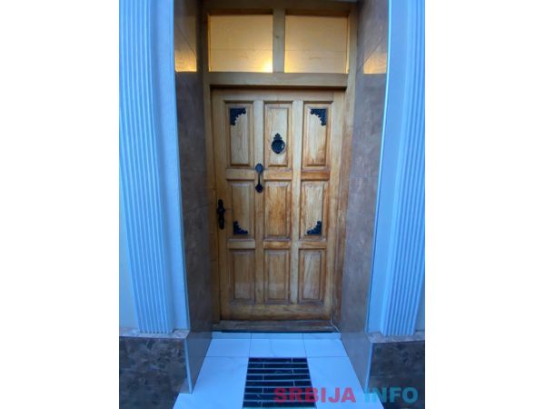 Na prodaju Moderna spratna kuća 200 m&sup2; na placu 530 m&sup2; | Novi Sad &ndash; Kl