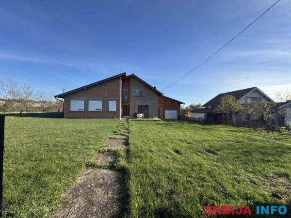 Prodaje se kuća u naselju Glumčevo Brdo, Beograd