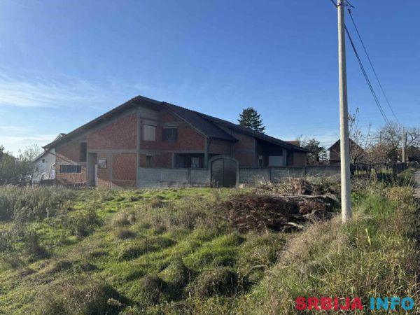 Prodaje se kuća u naselju Glumčevo Brdo, Beograd