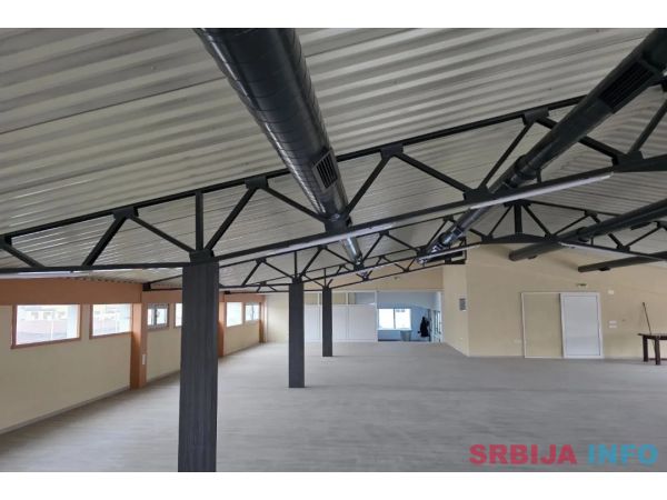 Komercijalni prostor za izdavanje 360m2 i 160m2