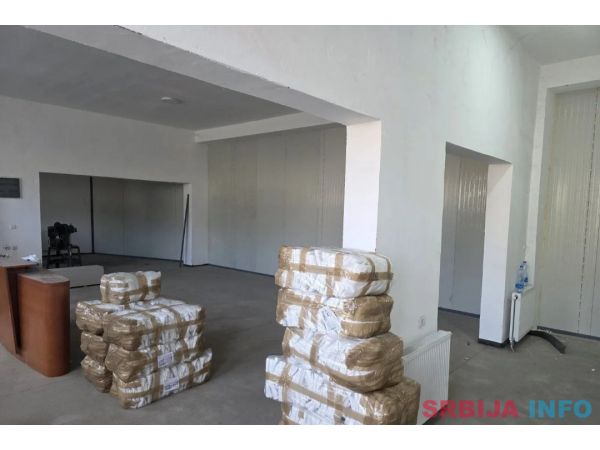 Komercijalni prostor za izdavanje 360m2 i 160m2