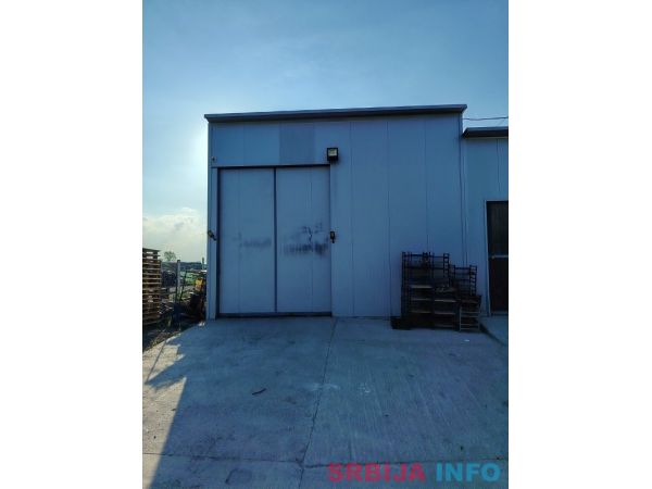 Izdajem magacinski prostor