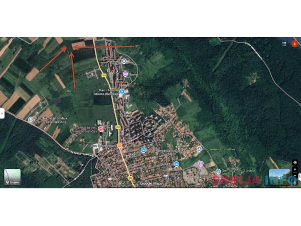 Na prodaju njiva na ulazu u Sremčicu sa desne strane 
