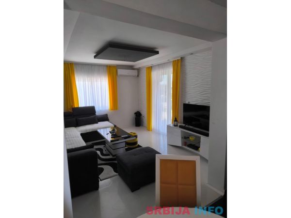 Kuca na prodaju 280m2 Sajlovo-Novi Sad
