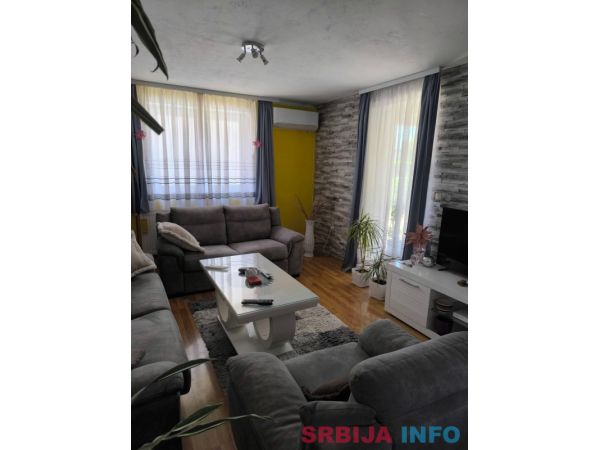 Kuca na prodaju 280m2 Sajlovo-Novi Sad