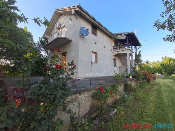 Vikendica na Fruškoj gori, 156m2