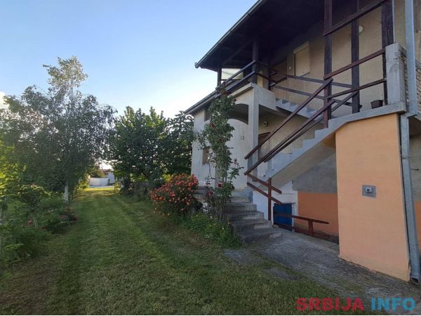 Vikendica na Fru&scaron;koj gori, 156m2