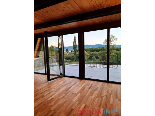 Na prodaju Luxury Villas&Poll, Aranđelovac