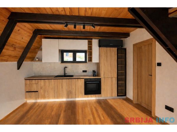 Na prodaju Luxury Villas&Poll, Aranđelovac