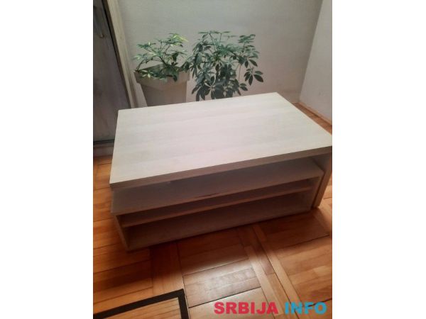 Klub sto za dnevni boravak 35 eur