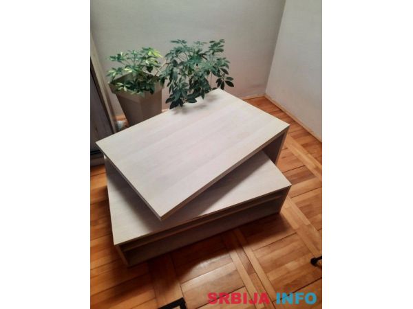 Klub sto za dnevni boravak 35 eur