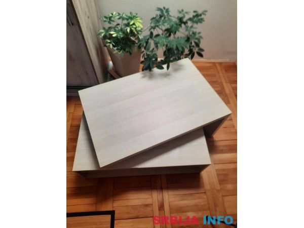 Klub sto za dnevni boravak 35 eur