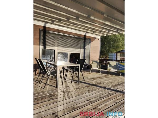 Splav 80 m2 Umka Čukarica Beograd 