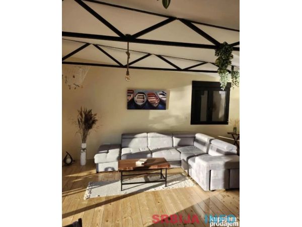 Splav 80 m2 Umka Čukarica Beograd 