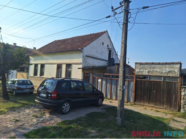 Porodična tipska kuća u Begeču