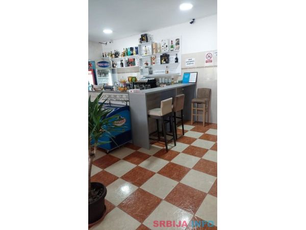 Potrebne radnice, Caffe Enigma