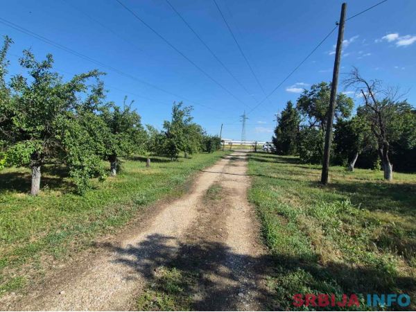 Na prodaju sala&scaron; &ndash; Rumski drum 69a, Sremska Mitrovica