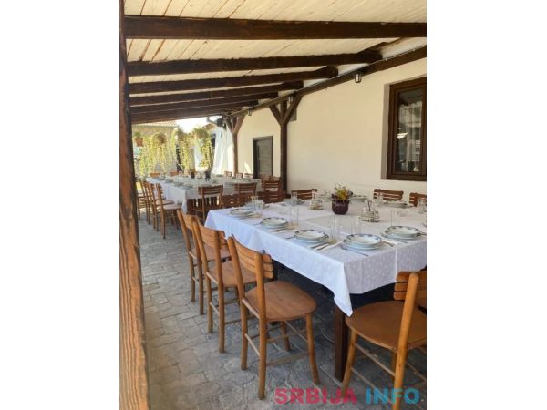Prodaja restorana+sala za proslave+privatni parking
