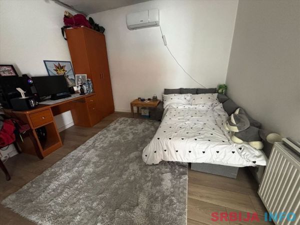 Palilula-Borca 220m2+75m2 na 6.5 ari placa